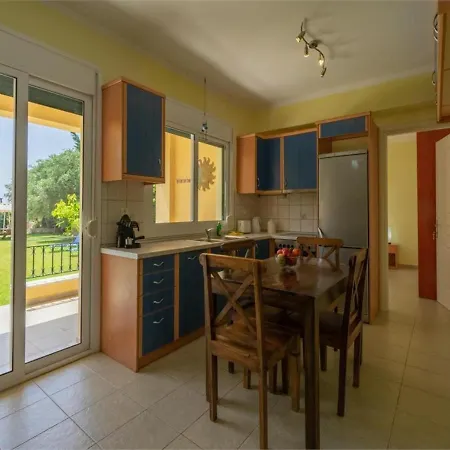 וילה Corfu Beachfront Barbati 1