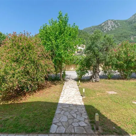 וילה Corfu Beachfront Barbati 1