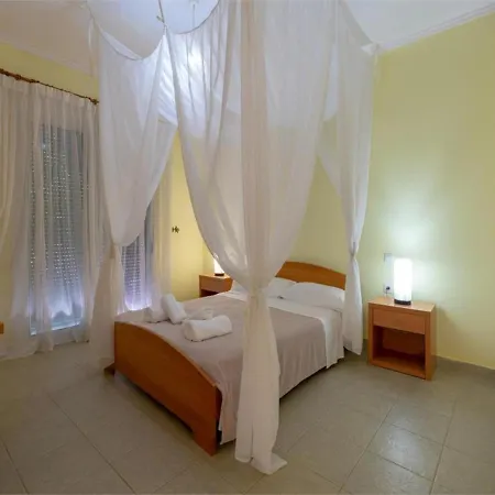 Willa Corfu Beachfront Barbati 1 Pyrgi (Corfu)