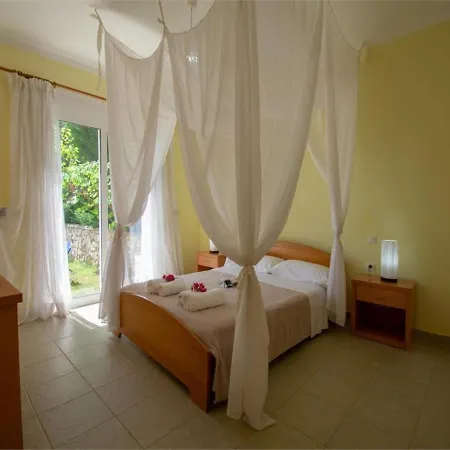 Willa Corfu Beachfront Barbati 1